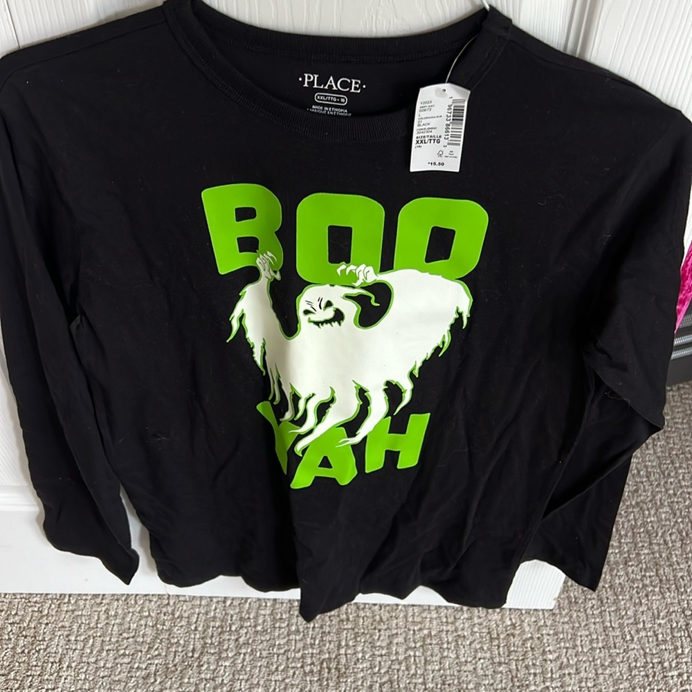 Boys glow dark shirt size xxl/16